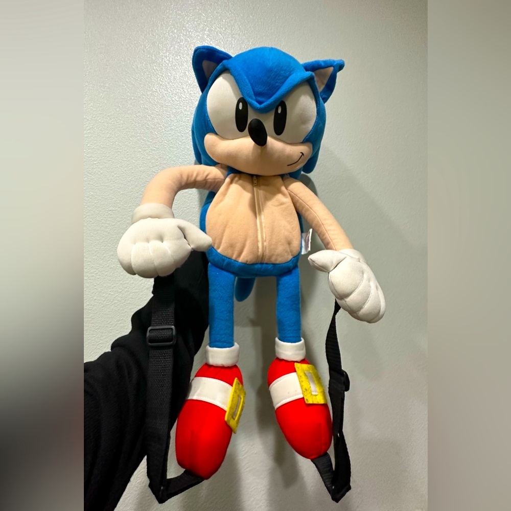 Sega Sonic The Hedgehog 16 Inch School stuffy Backpack
